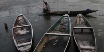 درجہ حرارت میں مزید گراوٹ درج