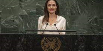 انجلینا جولی نے اقوام متحدہ کی پناہ گزین ایجنسی کے ایلچی کے عہدے سے استعفیٰ دے دیا