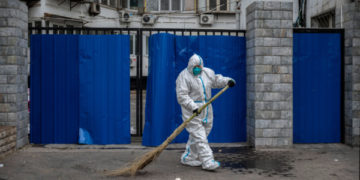 کوویڈ پابندیوں میںنرمی سےچینی شہریوں میں خوف پھیلا