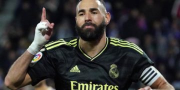 لا لیگا: بینزیما نے ورلڈ کپ کے وقفے کے بعد پہلے کھیل میں میڈرڈ کو بچا لیا