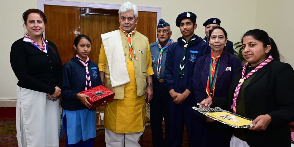 ایل جی کی سکائوٹس اینڈ گائیڈس کے متعلقین سے گفتگو