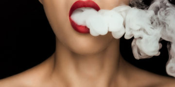 تمباکو نوشی دماغ کو سکڑتی ہے، جینیات اہم کردار ادا کرتی ہیں