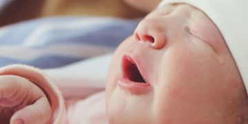 نوزائیدہ بچوں کے لیے اینٹی بائیوٹکس تیار کرنے کی فوری ضرورت: عالمی ماہرین