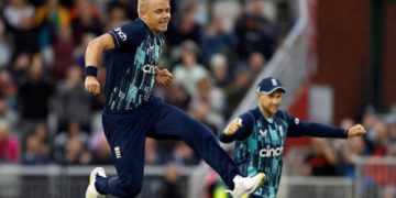 آئی پی ایل منی نیلامی: پنجاب کنگز نے سیم کرن کو ریکارڈ 18.5 کروڑ روپے میں سائن کیا