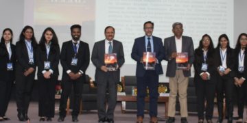 آئی آئی ایم روہتک نے مشیر راجیو رائے بھٹناگر کو آئی آئی ایلو منی ایوارڈ 2023 سے نوازا