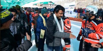 کرگل میں سی ای سی آئس ہاکی چیمپین شپ اختتام پذیر