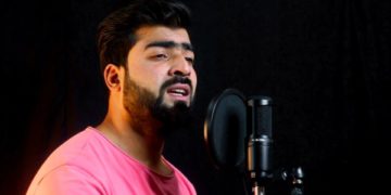 کشمیرگلوکارلی ووڈ میں پلے بیک سنگر کے طور پر’’ڈیبیو‘‘ کرنےکیلئےتیار