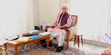 کٹھوعہ کے پی آر آئی کے نمائندوں کی لیفٹیننٹ گورنر سے ملاقات