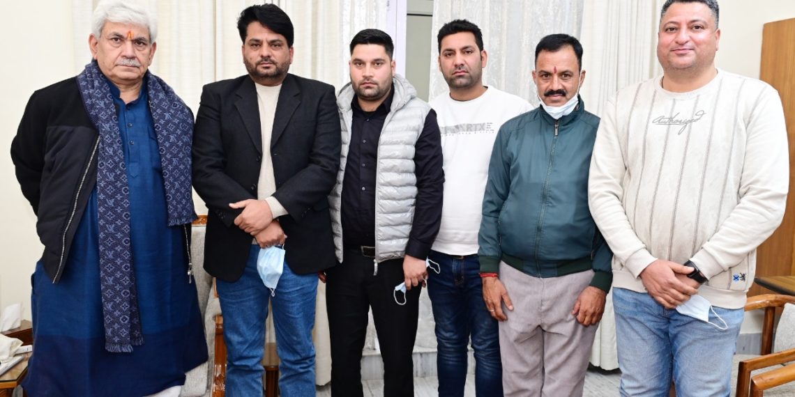 راجوری سپورٹس سوسائٹی کے ایک وفد نے لیفٹیننٹ گورنر سے ملاقات کی