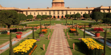 راشٹرپتی بھون کے مغل باغات کا نام بدل کر امرت باغ رکھ دیا گیا