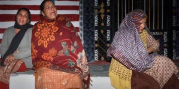 'میری دنیا ختم ہو گئی: ماں جس نے راجوری دہشت گردانہ حملے میں دونوں بیٹوں کو کھو دیا