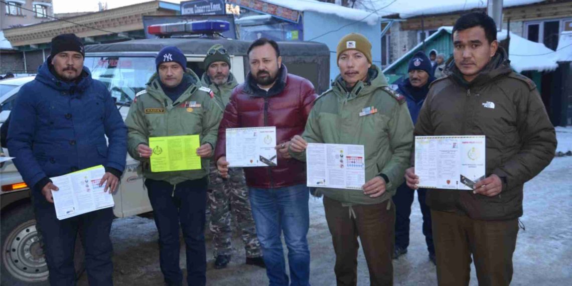 کرگل میں بہتر ٹریفک نظام یقینی بنانے کے لئے بیداری مہم