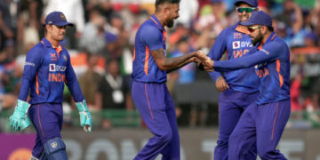 نیوزی لینڈ کو د 8 وکٹوں سے شکست دے کربھارت نے سیریز اپنے نام کر لی