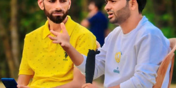 کشمیر کے 2 کرکٹ کمنٹیٹرز سے ملیں جن کی آواز میں جادو ہے!