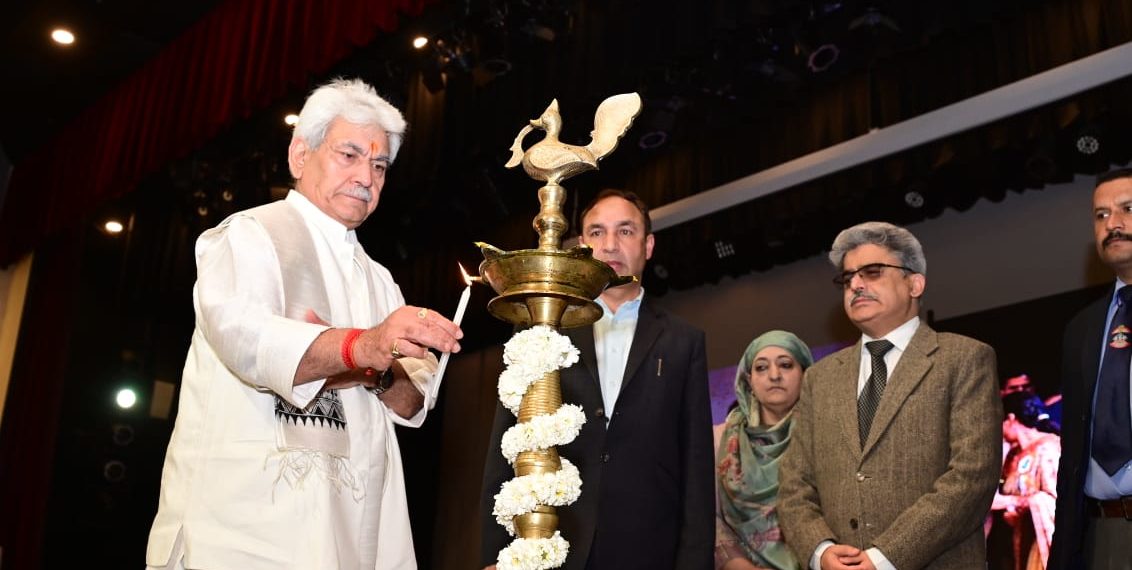 اسکیم نقصان کی جامع کو ریج کر یگی:گورنر سنہا