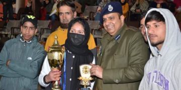 پولیس نے اونتی پورہ میں اوپن ساؤتھ کشمیر پینک سلات چمپئن شپ کا انعقاد کیا