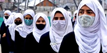 حکام کا سرینگر میں اسکولوں کے اوقات کار میں تبدیلی کا حکم