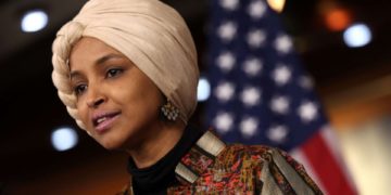 امریکی کانگریس کی خاتون رکن الہان عمر کو خارجہ امور کے پینل سے نکال دیا گیا