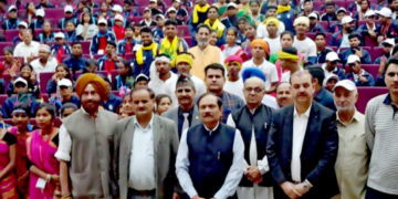 مشیر بٹھناگر نے جموں میں 14 ویں ٹرائبل یوتھ ایکسچینج پروگرام کا افتتاح کیا