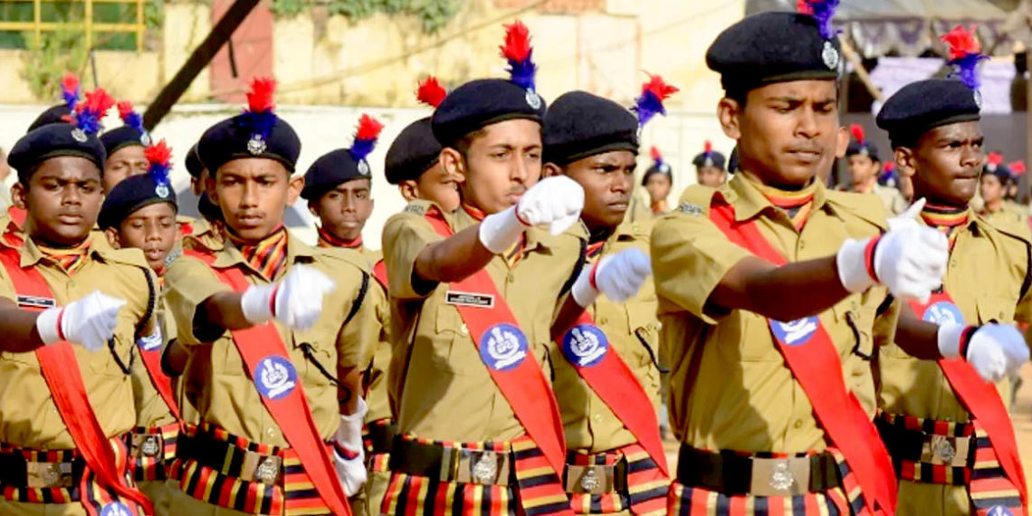 مرکز نے بی ایس ایف کے اندر خالی آسامیوں پر سابق اگنیوروں کے لیے 10% ریزرویشن کا اعلان کیا