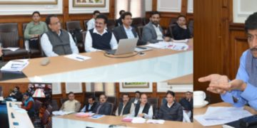 الیکٹرک آلات کے درست اِستعمال کے بارے میں لوگوں میں بیداری پیدا کرنے کیلئے مسلسل مہم چلائیں۔چیف سیکرٹری