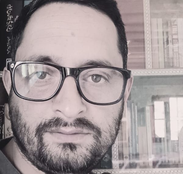 خود فریبی (افسانچہ)