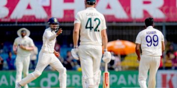 تیسرا ٹیسٹ: آسٹریلیا 197 پر آل آؤٹ،ایشون اور یادیو نے تین تین وکٹیںحاصل کئے