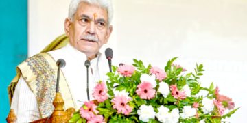 ایل جی سنہا نے زمین کی الاٹمنٹ کی علاقائی جماعتوں کی مخالفت پر تنقید کی