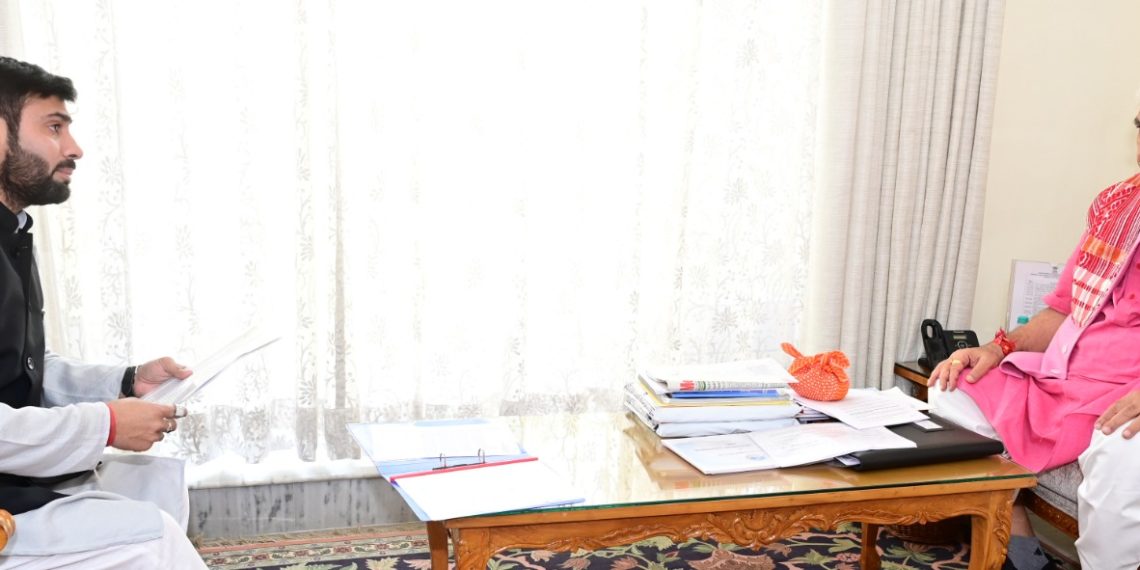 سابق وزیر اور چیئرپرسن نربھئے بھارت فائونڈیشن کی لیفٹیننٹ گورنر سے ملاقات