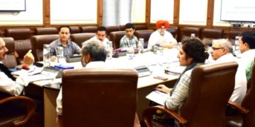 مشیر راجیو رائے بھٹناگر نے جل جیون مشن کی عمل آوری کی پیش رفت کا جائزہ لیا