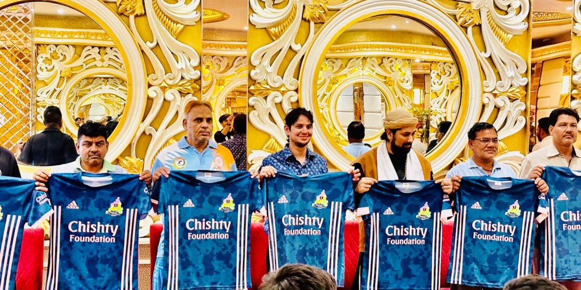 چشتی فاؤنڈیشن اجمیر شریف نے اجمیر ڈسٹرکٹ فٹ بال ایسوسی ایشن کو فٹ بال ٹیم جرسی کی سپورنسرڈ کیا