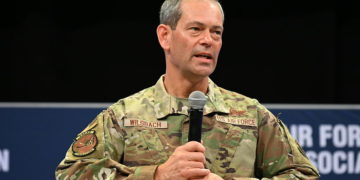 بھارت اور امریکہ نے چین کے جاسوس غبارے پر تبادلہ خیال کیا۔ امریکی کمانڈر