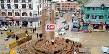 سری نگر :مشہور گھنٹہ گھر کی تعمیر نو زوروں پر