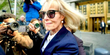 'ڈونلڈ ٹرمپ نے میری عصمت دری کی: جین کیرول نے گواہی دی