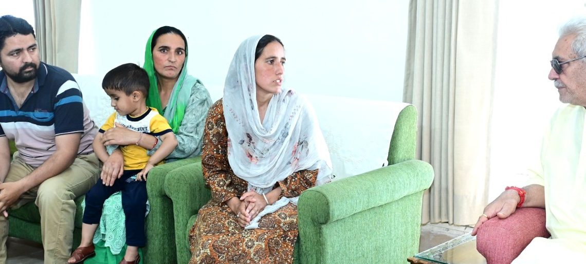 لیفٹیننٹ گورنر کی سنجے شرما کے لواحقین کیساتھ ملاقات