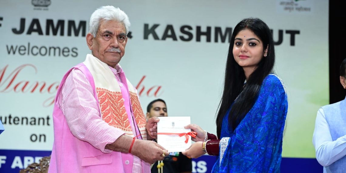 شفاف سروس انتظامیہ کا بنیادی ڈھانچہ:ایل جی