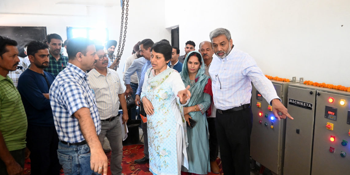 مرکزی سیکرٹری ڈی ڈی ڈبلیو ایس کا چک لالواور دھامور ۔ترلوک پور کا دورہ