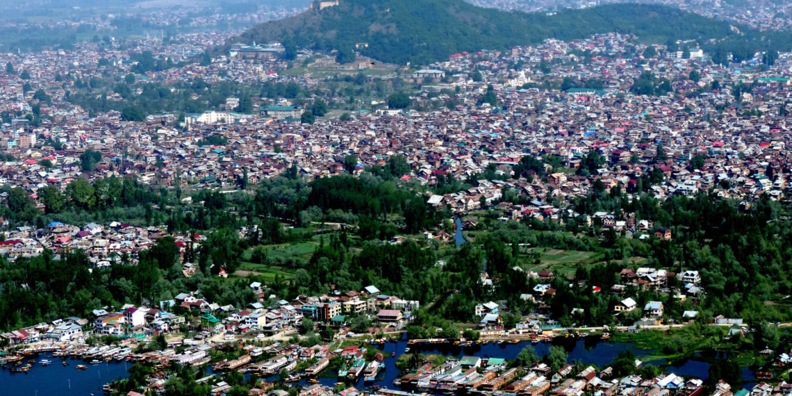کوہ سلیمانی سے شہر سرینگر کا ایک خوبصورت منظر۔۔ساحل میر