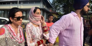 امرت پال سنگھ کی بیوی آسام جیل میں ان سے ملاقات کرتی ہے