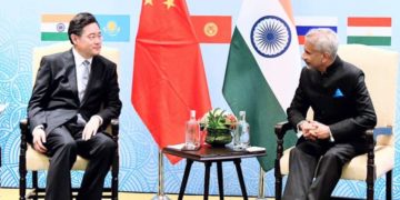 چین، ہندوستان کو ہمالیائی سرحدی محاذ آرائی سے پیچھے ہٹنا چاہیے:وزیر خارجہ