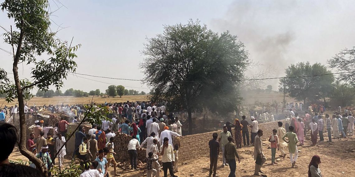 آئی اے ایف کا مگ 21 راجستھان میں گر کر تباہ؛ تین شہری ہلاک، پائلٹ محفوظ