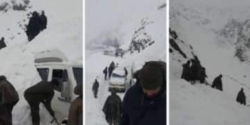 زوجیلا پاس پر برفانی تودہ گرنے سے دو گاڑیاں ٹکرا گئیں، مسافروں کو بچا لیا گیا