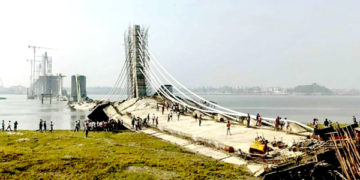 بہار میں پل کا ٹوٹنا: کمپنی کو بلیک لسٹ کا خطرہ، انجینئر معطل