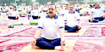 یوگا محبت اور امن کی عالمگیر علامت کے طور پر ابھرا ہے۔ جتیندر سنگھ