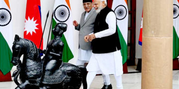 مودی نے نیپال کے وزیر اعظم پرچنڈ سے ملاقات کی۔ بات چیت توانائی، تجارت پر مرکوز