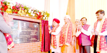 پوری، سنہا نے جموں میں امرناتھ یاتری نواس کا سنگ بنیاد رکھا