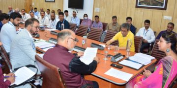 شامدگل نے صوبہ کشمیر کے اننت ناگ اور بارہمولہ سینٹرل کوآپریٹیو بینکوں کی مالی صورتحال کا جائزہ لیا