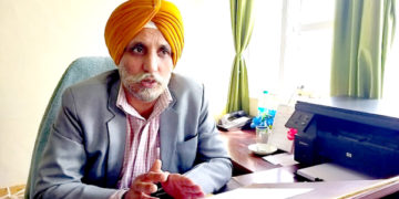 مغل روڈ پر دلدوز حادثہ ڈائریکٹر فائنانس، اس کی بیوی سمیت تین از جان، بیٹی زخمی