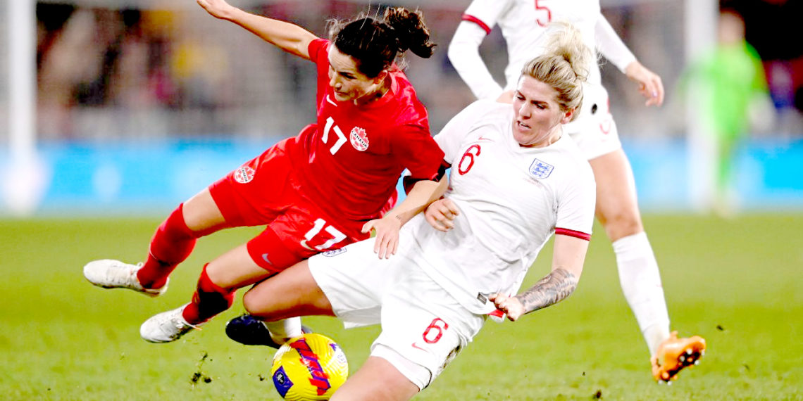 انگلینڈ کی کپتان ملی برائٹ نے شیرنی خواتین کے ورلڈ کپ کی بولی شروع کرنے کے لیے مکمل طور پر واضح کر دیا