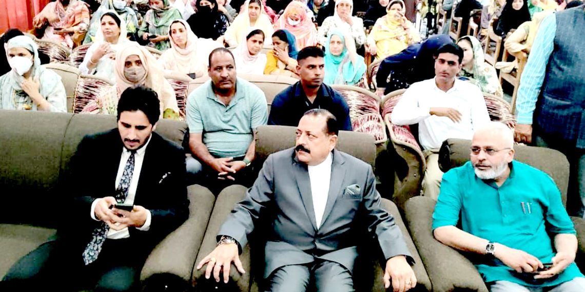 کانگریس نے 370پر کھیلا سیاسی دائو